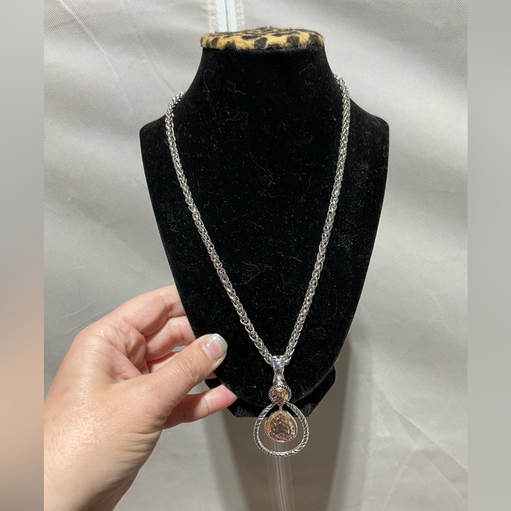RMN. Silver Tone Wheat Chain Double Hoop Pendant Necklace Hammered Two Tone